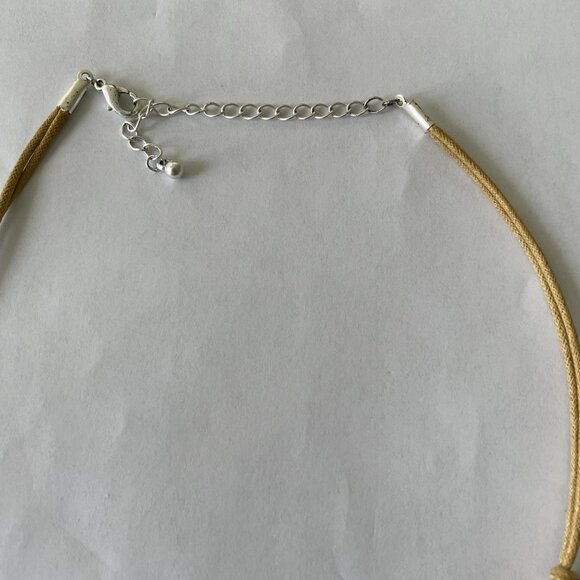 Red Metal Washer Necklace - Picture 4 of 4